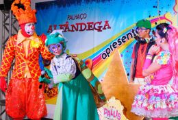 07/01/2014 - Palhaço Alfândega apresenta: Pallis e sua turma